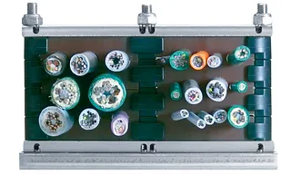 Plastic strain relief plug-in system cable