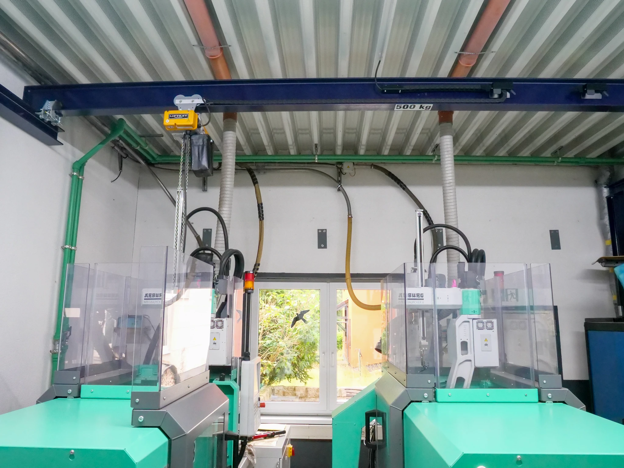Hallen kran zur Beladung der Spitzgussmaschinen