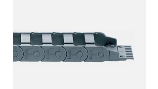 Cable management with energy chains