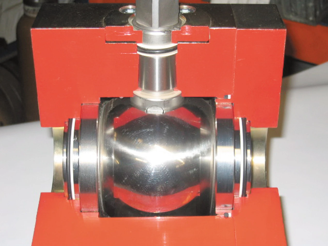 Pister ball valves