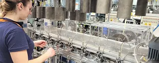 볼 베어링은 테스트 연구소에서 테스트됩니다.